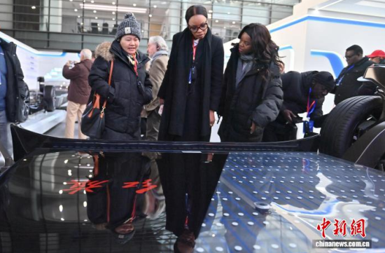 12��16���������L��������F�ɆT���Ї�һ�����^�������� �z