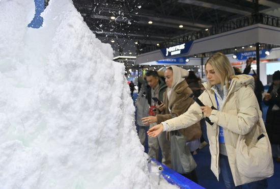 ����������ֽ�ס��ѩ�C������ѩ�������� �z